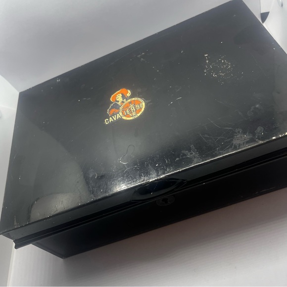 Vintage metal black box with handles - Picture 10 of 11